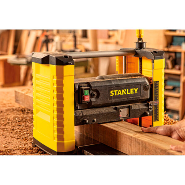 Cepillo de Banco Stanley STP18-B2 - 1.800 Watts