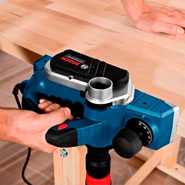 Cepillo Eléctrico Bosch GHO 26-82 D 710W