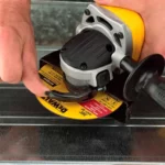 Kit Promo Esmeril Dewalt Dcg412b + Huincha + Escuadra Y Disco - Imagen 6