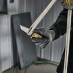 Cuchillo Plegable Con Dientes de Sierra Dewalt DWHT10994 - Imagen 5