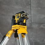 Kit Laser Cruzada Verde Recargable USB Dewalt DCLE14221GB - Imagen 2