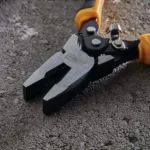 Alicate Universal de Acción compuesta 8" Dewalt DWHT70276 - Imagen 2