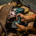Llave de Impacto Inal. Makita DTW302RTJ Toma 3/8, Inc. Carg y 2 Bat 5AH - Imagen 6